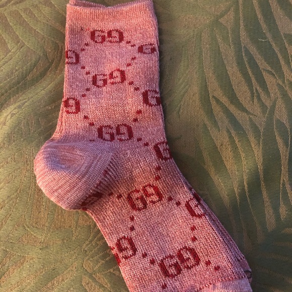 Gucci Red and Green Striped w/ Classic Bee symbol - Picture 5 of 14